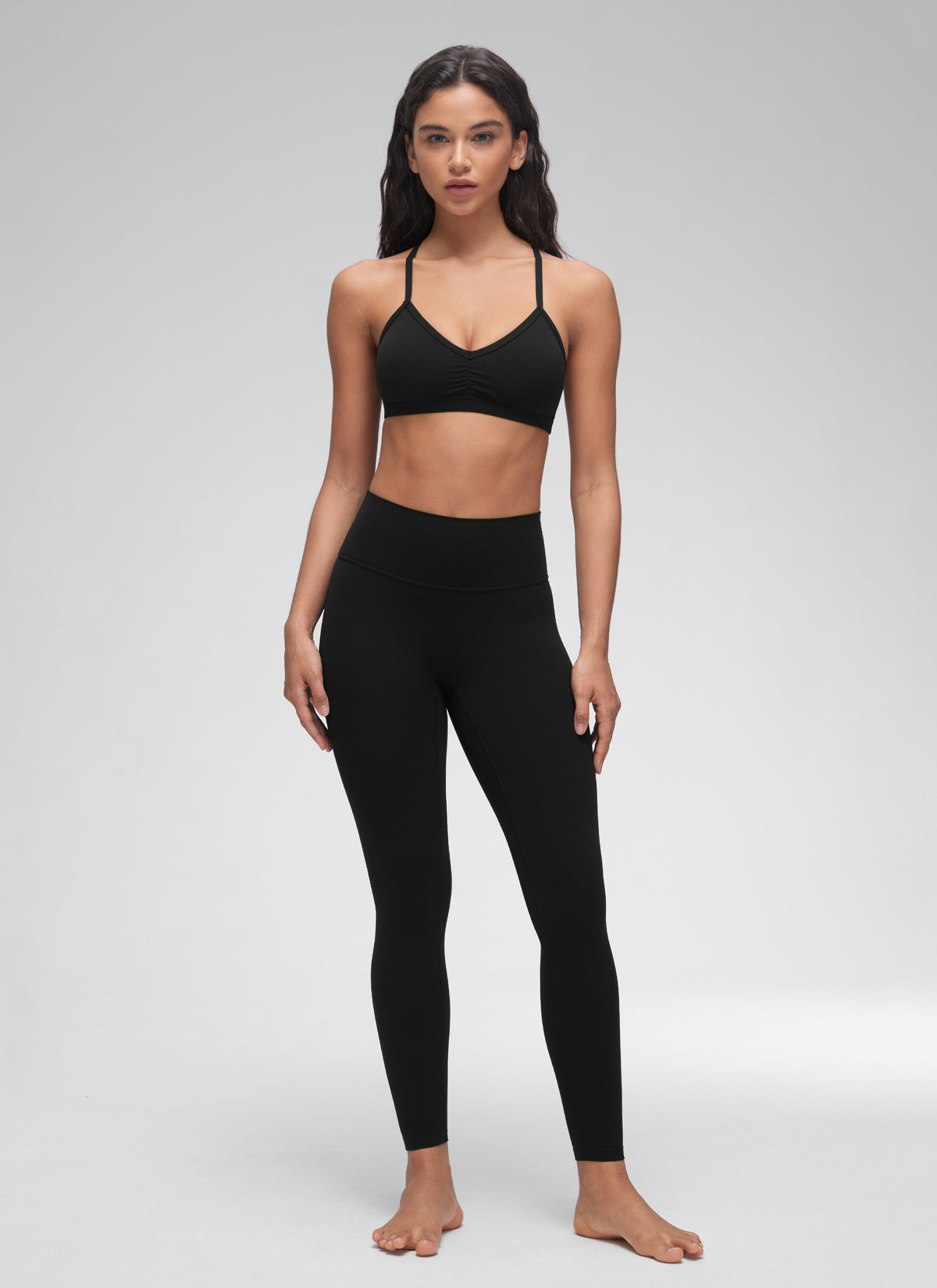 CRZ YOGA Butterluxe Womens Ruched V Neck Yoga Padded Sports Bra Black @model_info:Winma