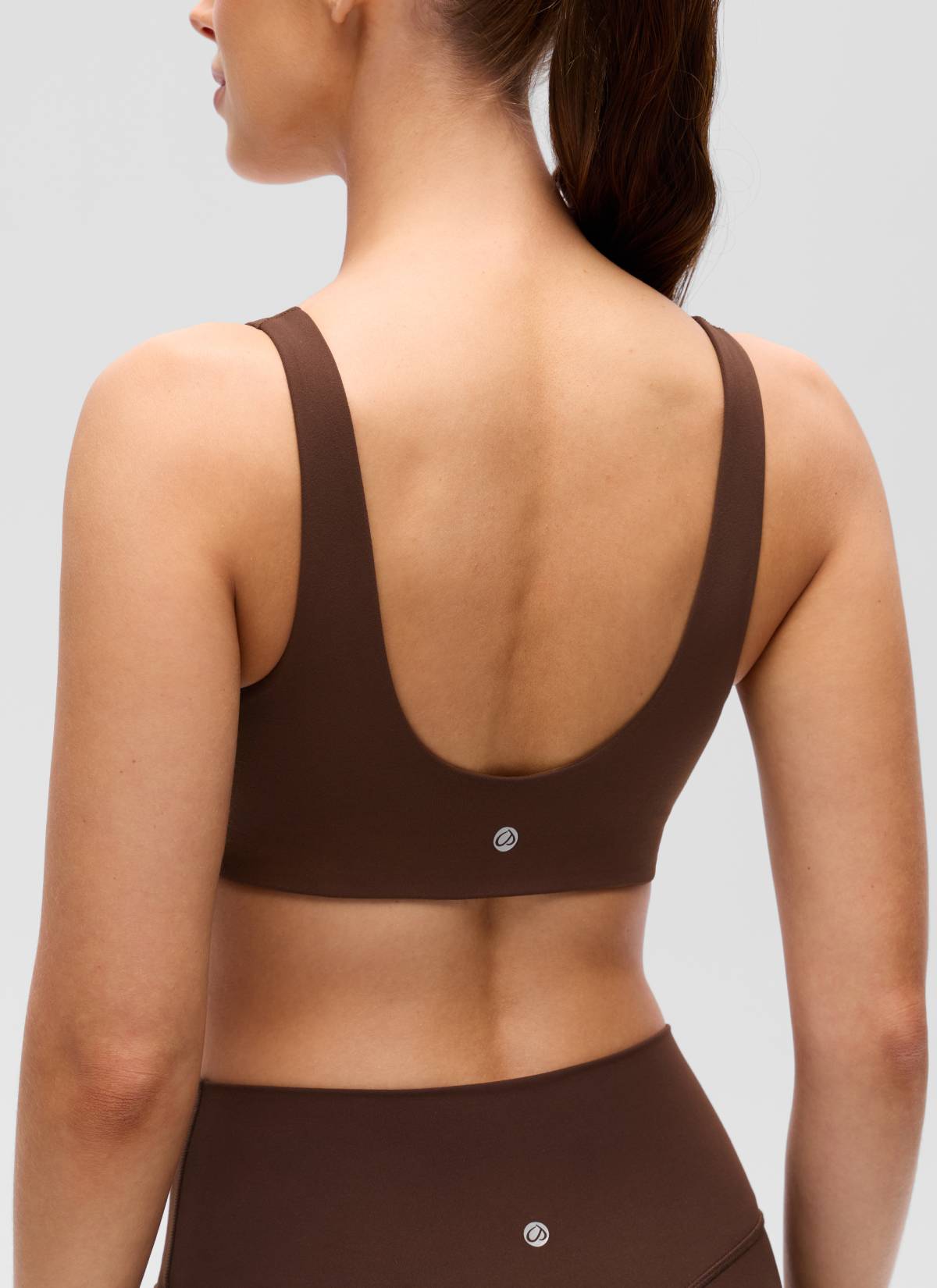 CRZ YOGA Women's Butterluxe Yoga U Back Sports Bra Light Support Lava Brown @model_info:Lary
