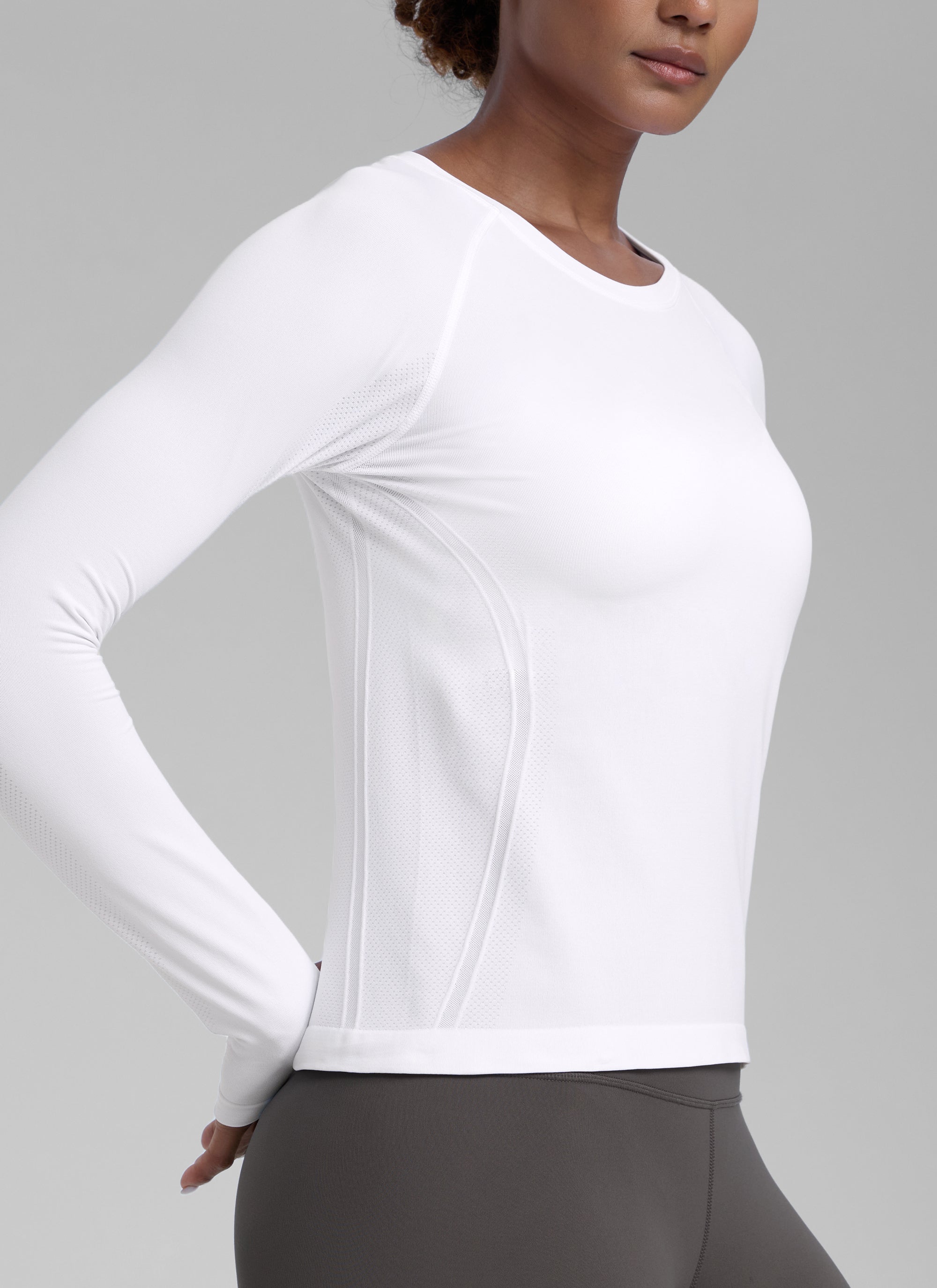 CRZ YOGA Women's Run Train Shirts Seamless Long Sleeve Waist Length White @model_info:Babrabra