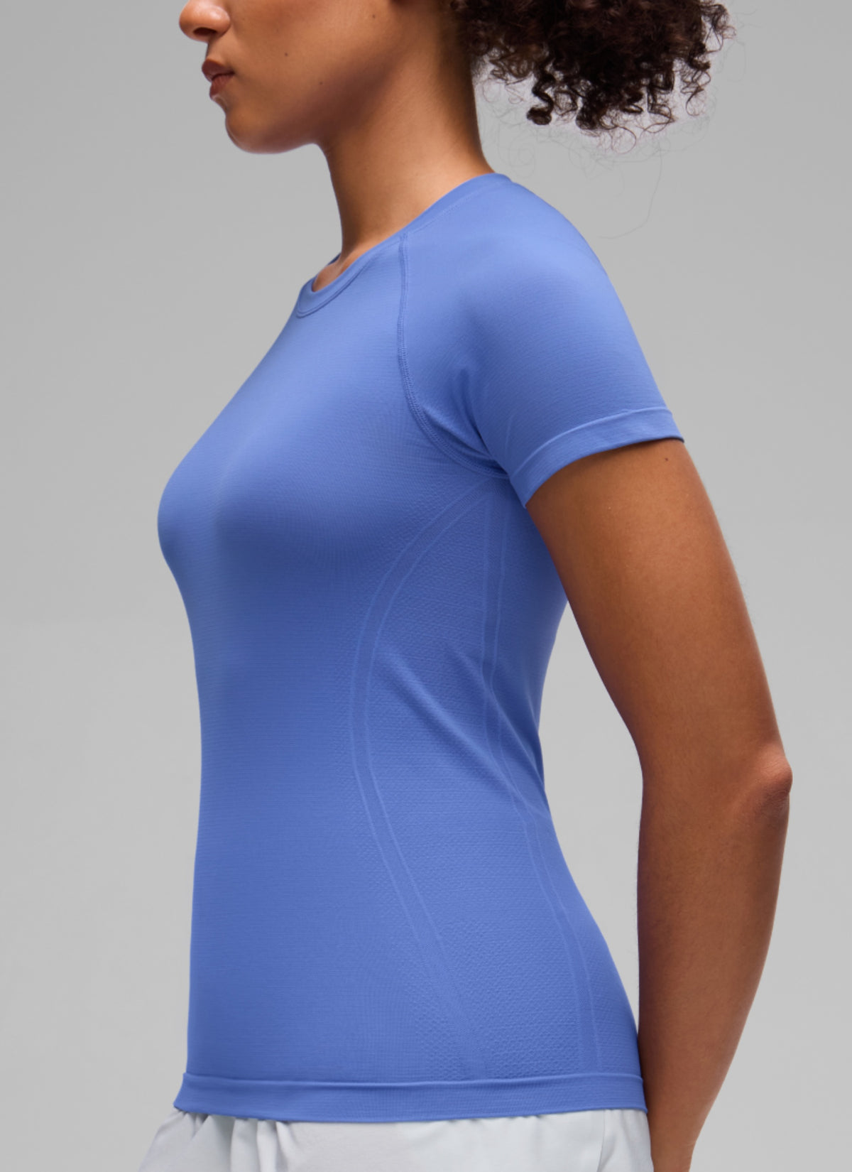 CRZ YOGA Women's Running Classic Fit Shirts Seamless Short Sleeves Wild Indigo @model_info:F