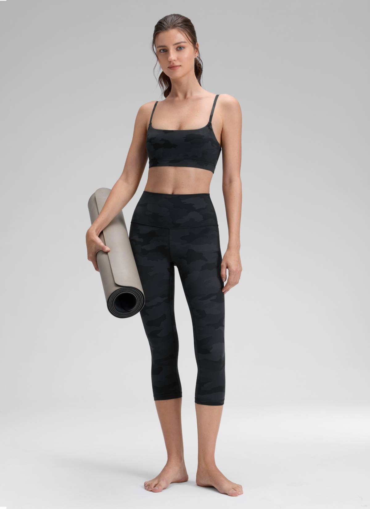 CRZ YOGA Women's Yoga Lounge High Rise Butterluxe Yoga Leggings 19'' Dark Grey Camouflage 2 @model_info:Kerr