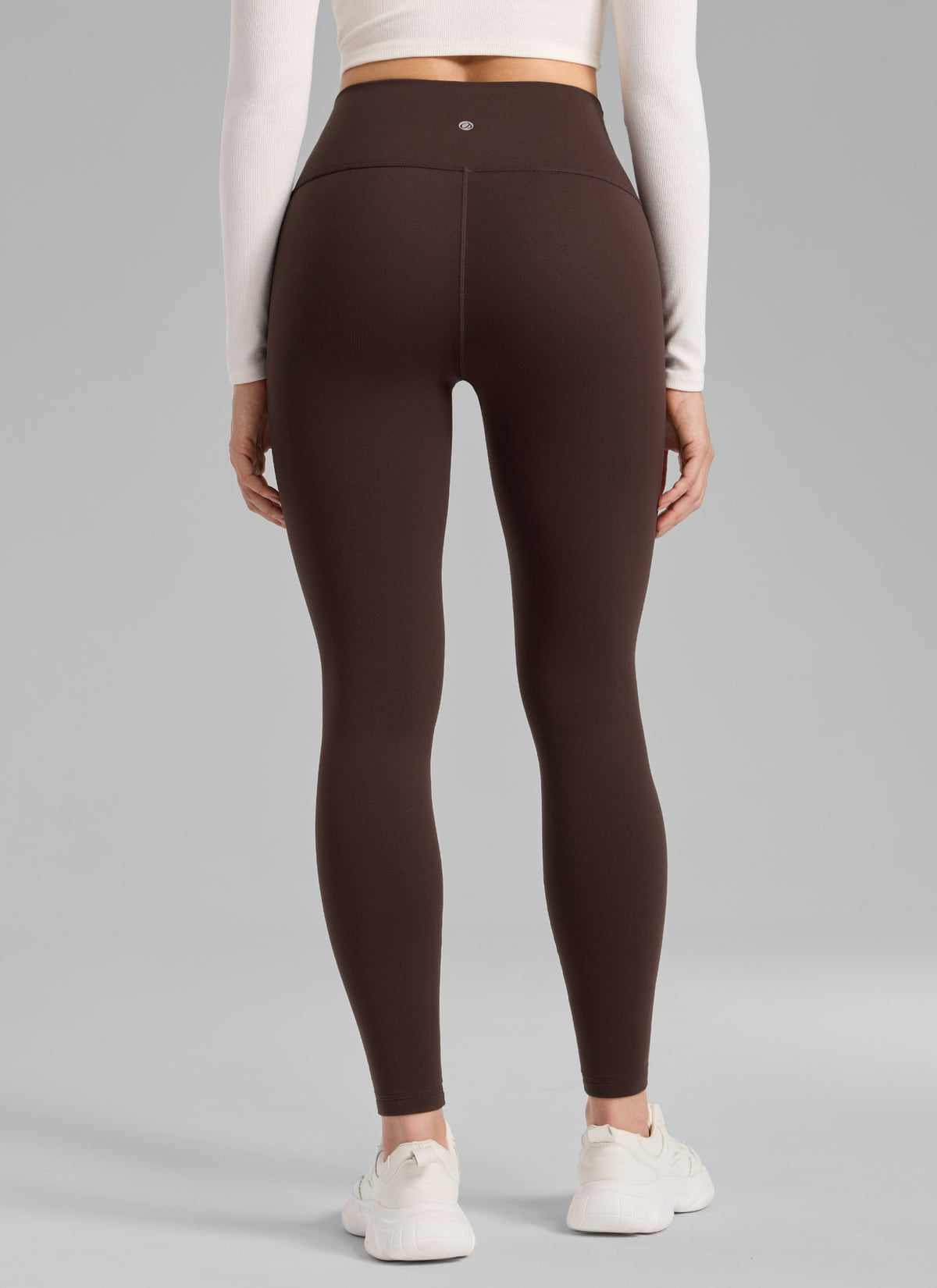 CRZ YOGA Women's Fleece Lined Casual High Rise Legging 28'' Hot Fudge Brown @model_info:Bruna
