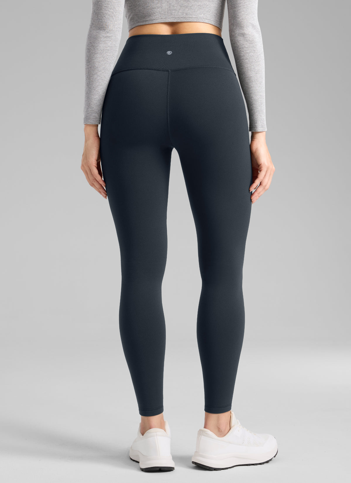 CRZ YOGA Women's Fleece Lined Casual High Rise Legging 28'' True Navy @model_info:Bruna
