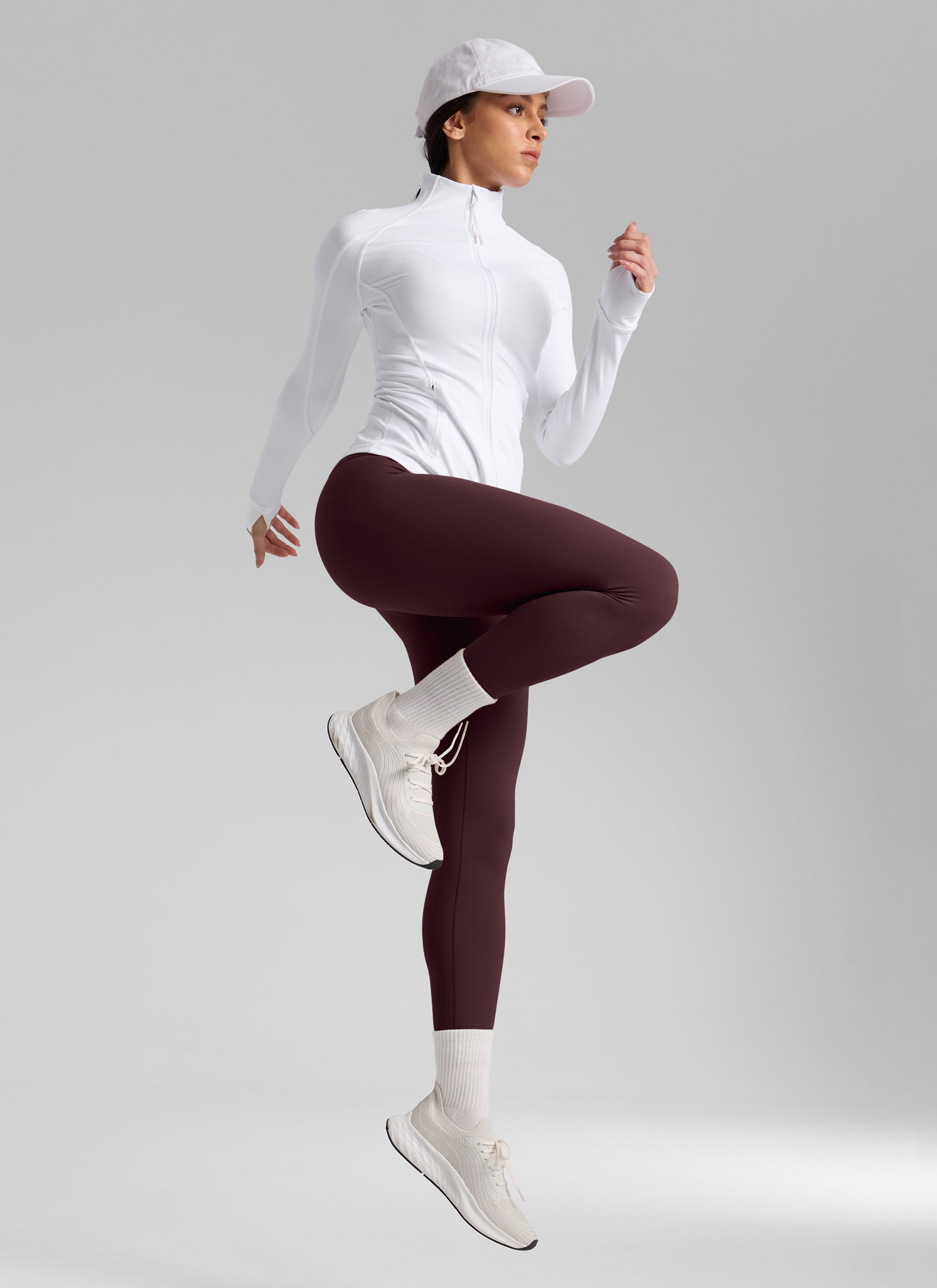 CRZ YOGA Women's Fleece Lined Casual High Rise Legging 28'' Ripe Plum @model_info:Bruna