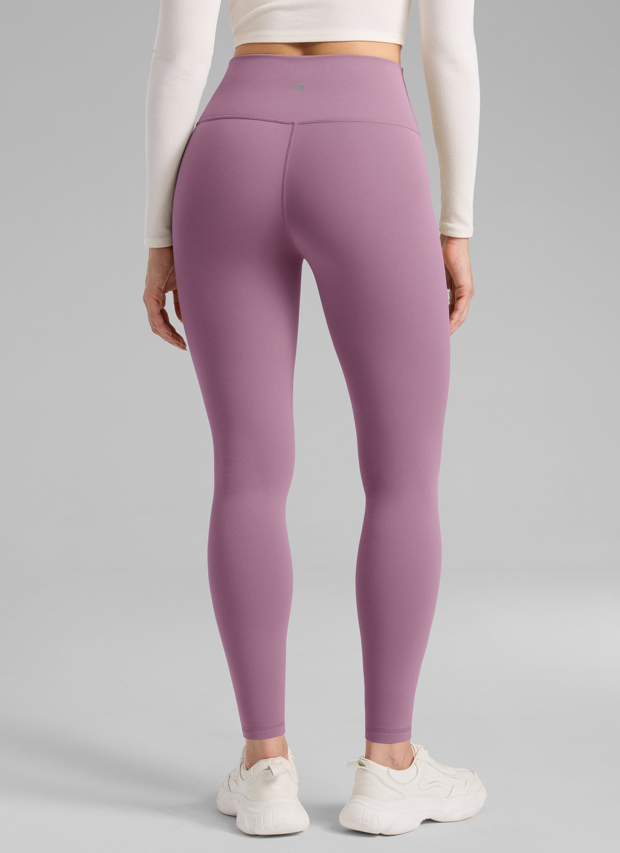 CRZ YOGA Women's Fleece Lined Casual High Rise Legging 28'' Light Lavender @model_info:Bruna