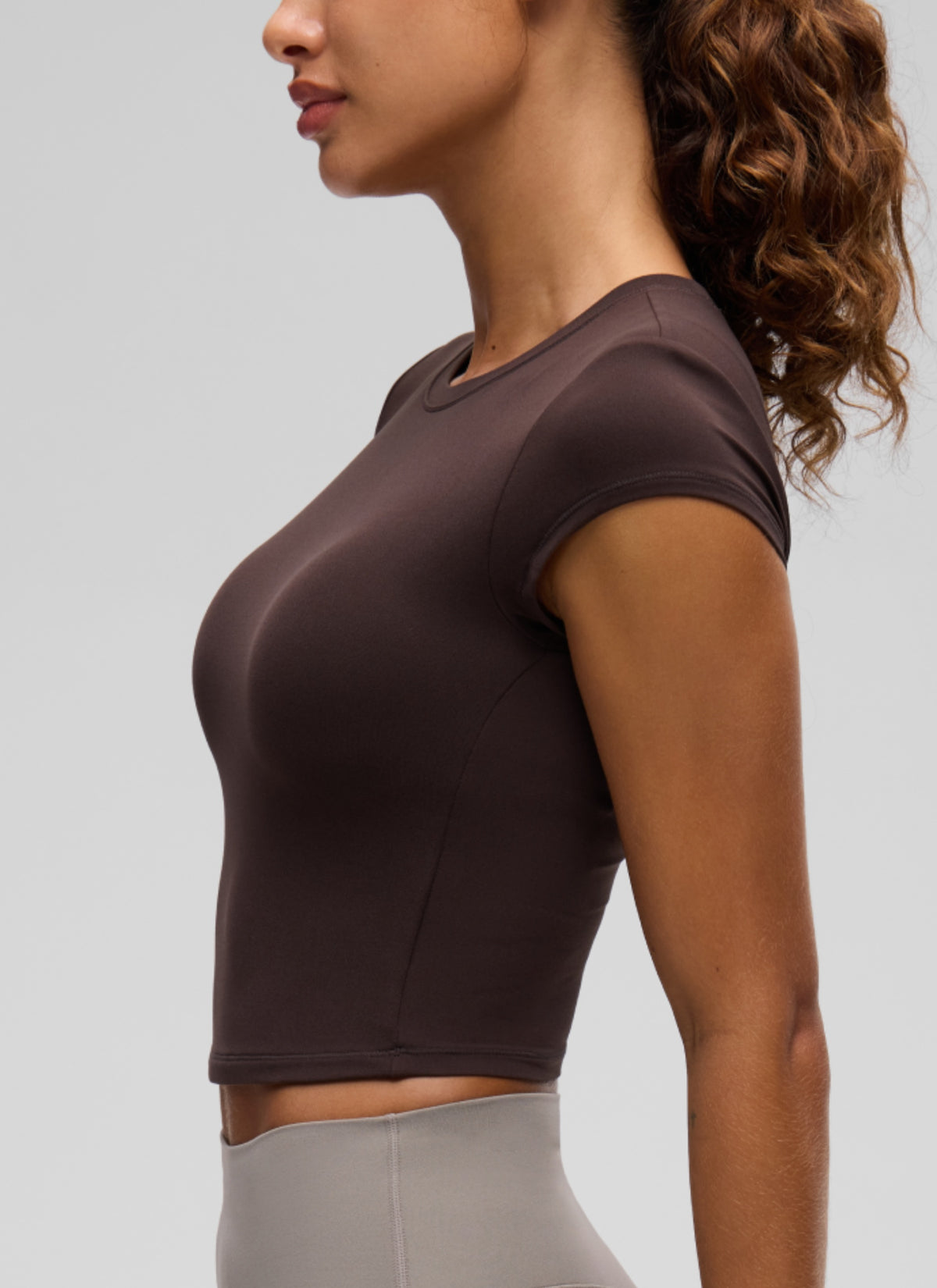 CRZ YOGA Women's Softembrace Casual Crop Double Lined Cap Sleeve Tops Hot Fudge Brown @model_info:J