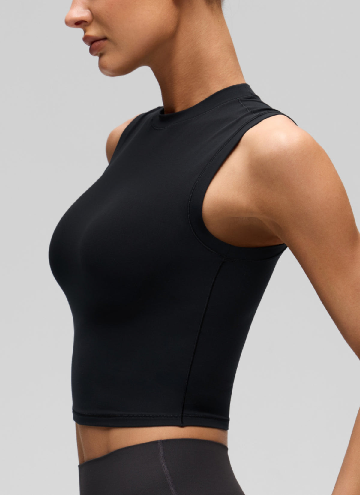 CRZ YOGA Women's Softembrace Casual Crop High Neck Tight Crewneck Tank Black @model_info:K