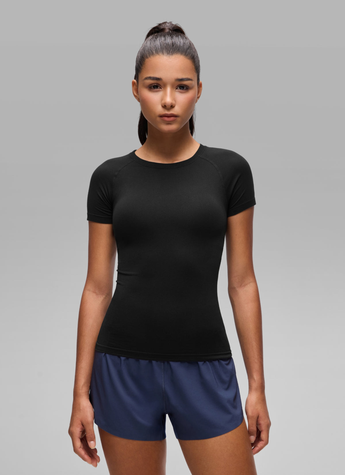 CRZ YOGA Women's Workout Seamless Crewneck Fitted Hip Short Sleeves Black @model_info:A