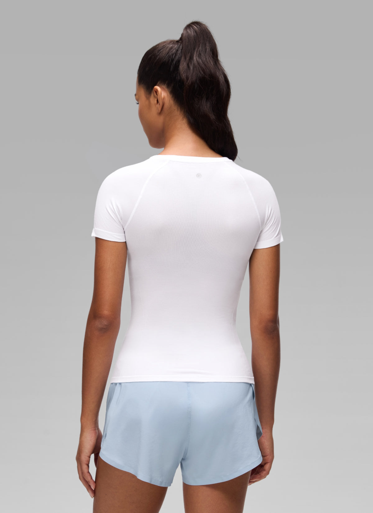 CRZ YOGA Women's Workout Seamless Crewneck Fitted Hip Short Sleeves White @model_info:A