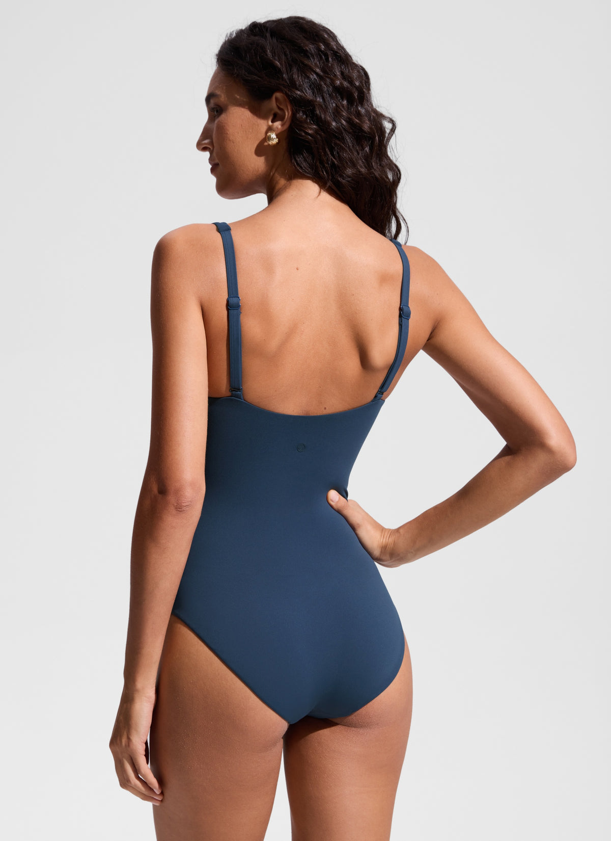 CRZ YOGA Women's Nexfeel Twist Cut Out One Piece Swimsuit Insignia Blue @model_info:V